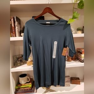 Duluth Trading Co. Women's top, size Medium